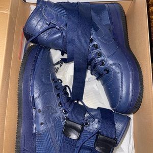 W SF AF1 size 5